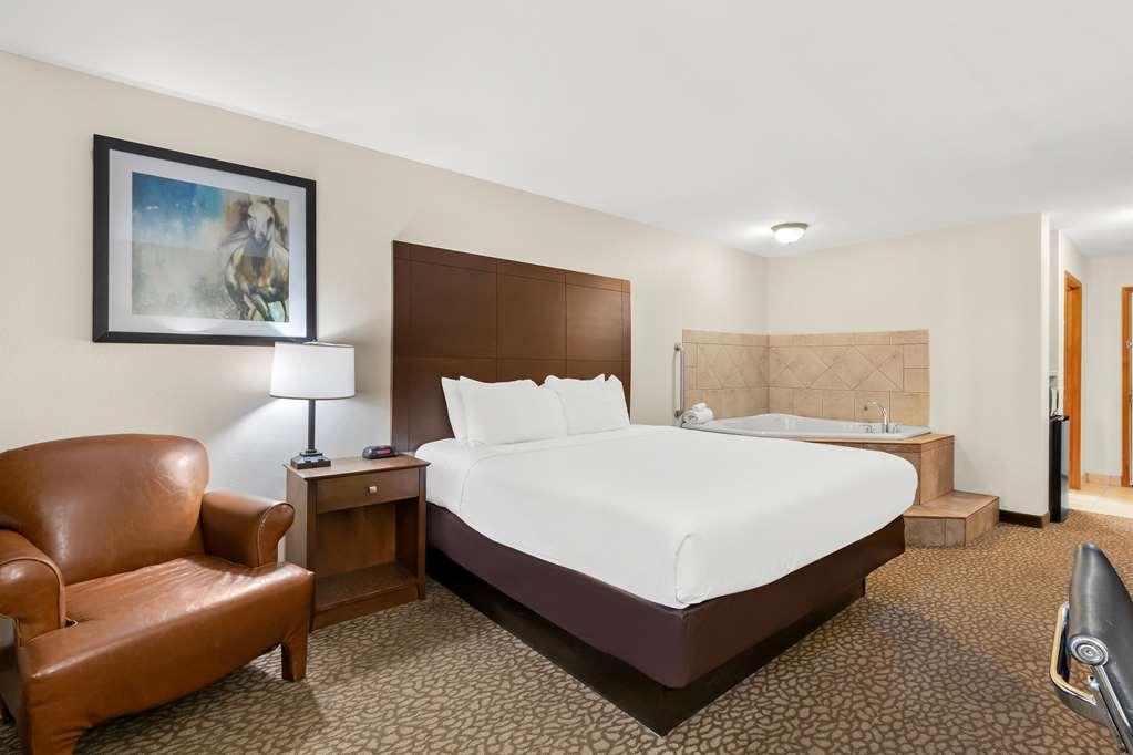 Best Western George West Executive Inn Room photo