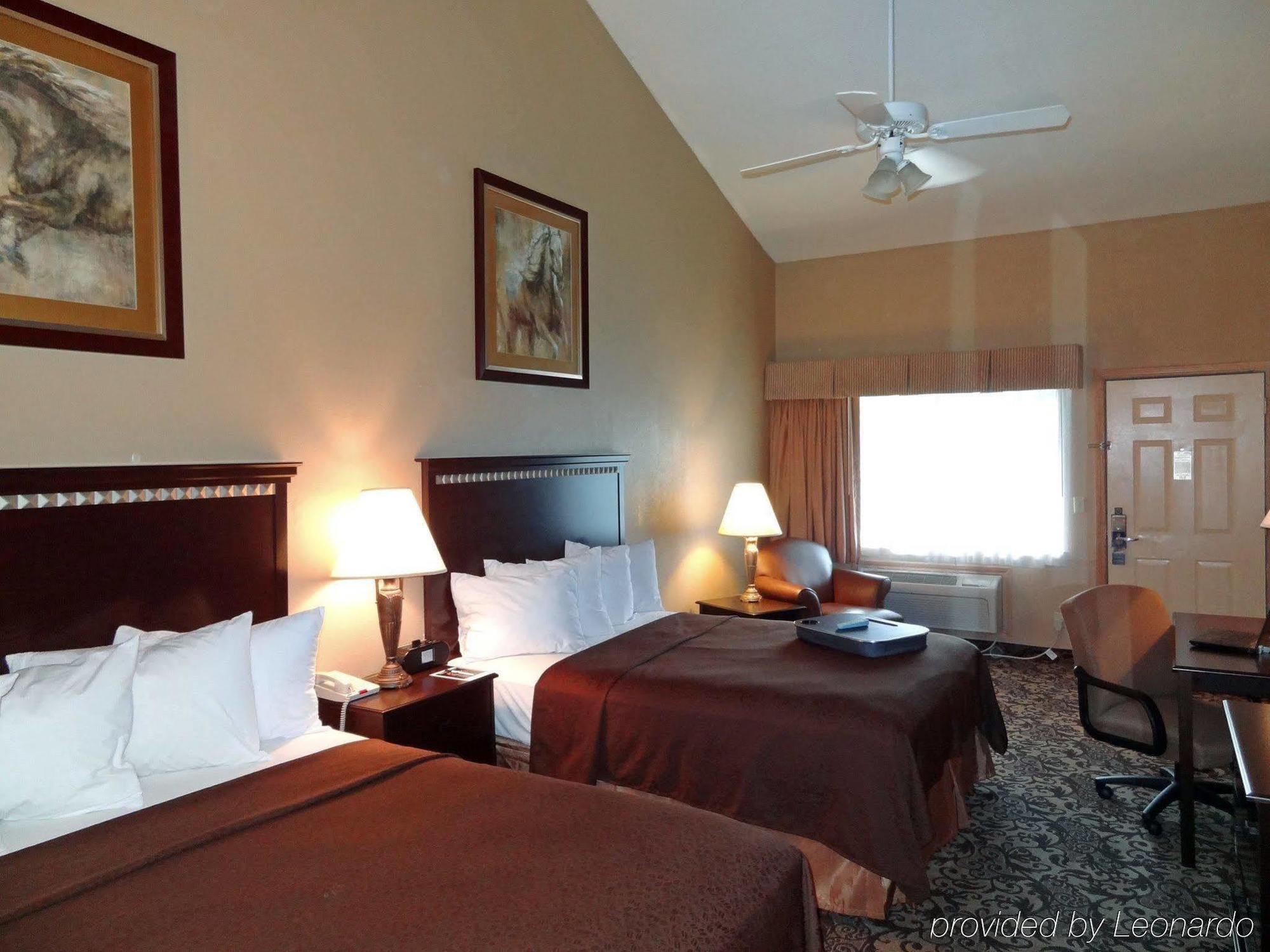Best Western George West Executive Inn Exterior photo